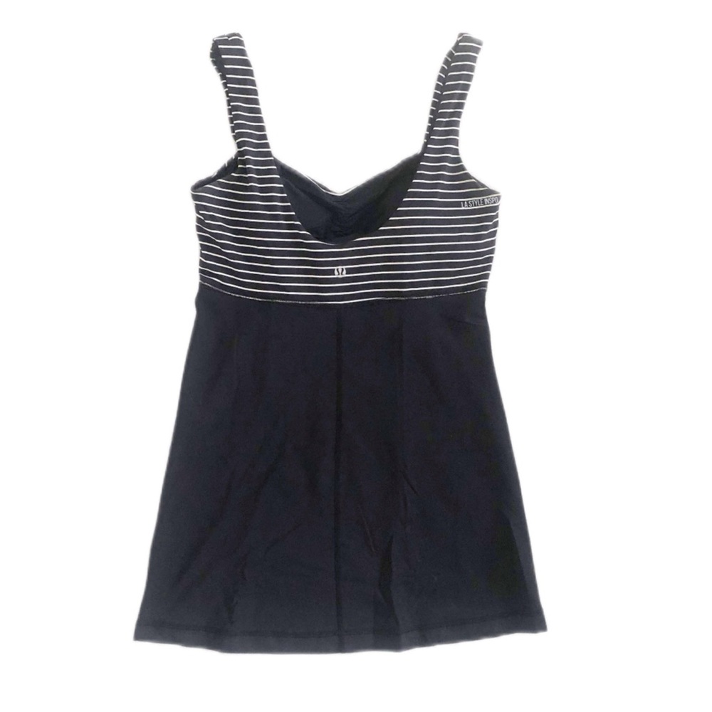 Lululemon 6 Top Bra built in black striped padded
